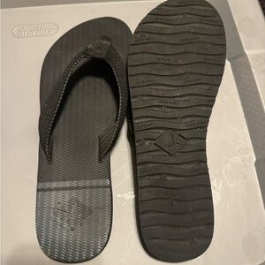 Sperry flip flops